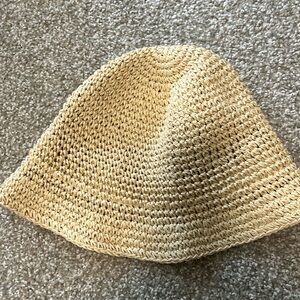 Straw bucket hat